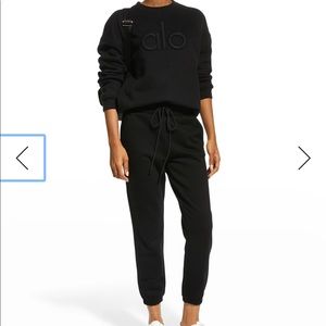 BNWT Never Worn Alo Yoga 7/8 Easy Sweatpants